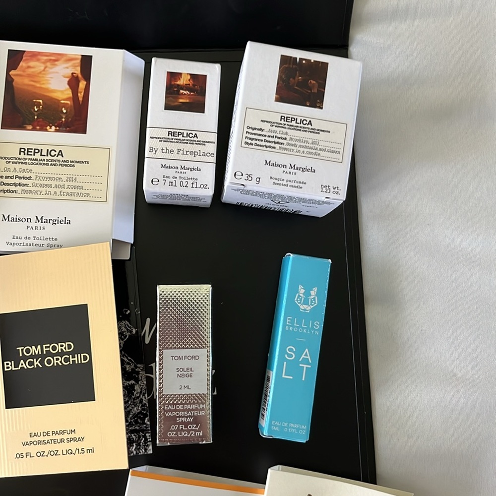 Luxury Perfumed Bundle (17-pc) - Picture 3 of 7